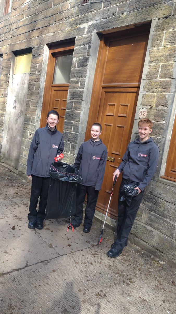 Big well done to Youth Volunteers Joe, Anna and Katie who gave up their free time recently to help out at The Royal Burgh of Wick Community Council’s 3rd litter pick as part of Scottish Spring Clean Event 2023.