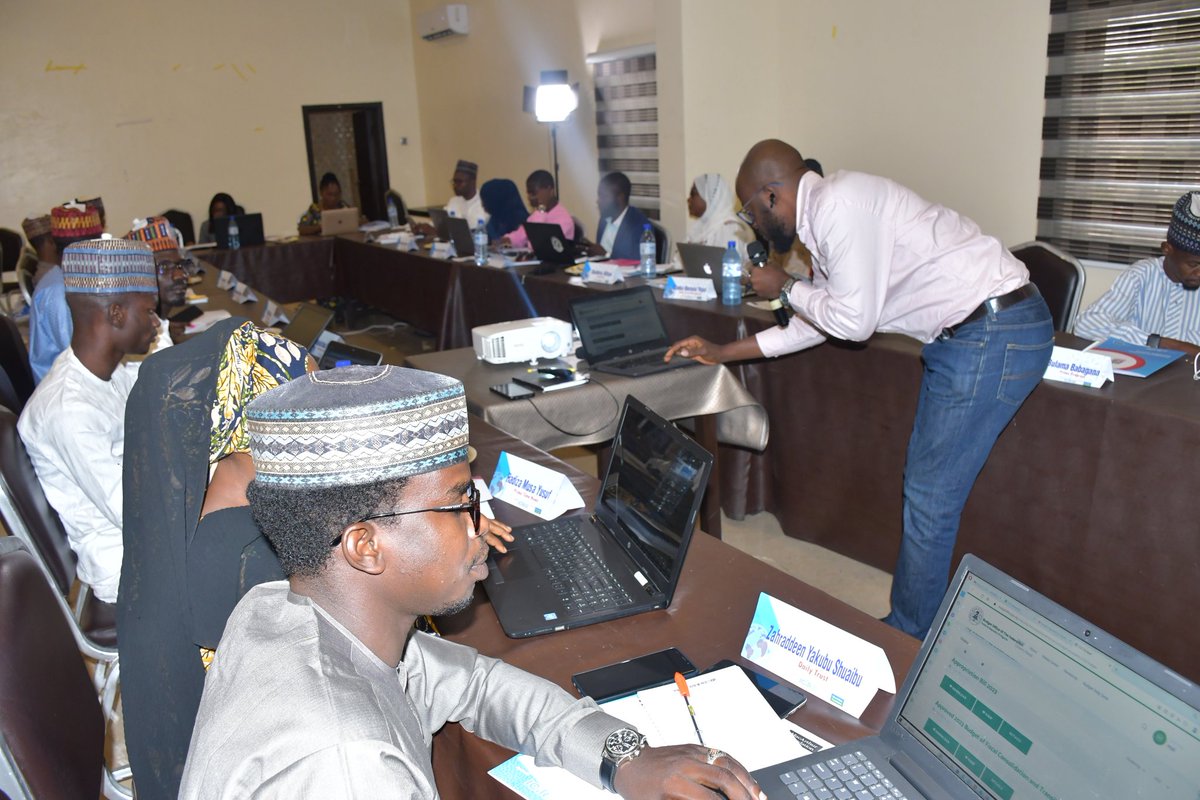 TheICIR's tweet photo. Introduction to Visualisation/ Infographics
Facilitated by Jonathan Ebe @ebe_jonathan1
Organised by #TheICIR and supported by
@Macfound.
#OCRP2023 #OCRPKano #OCRP #OpenContractReporting https://t.co/3gpQZksTAv