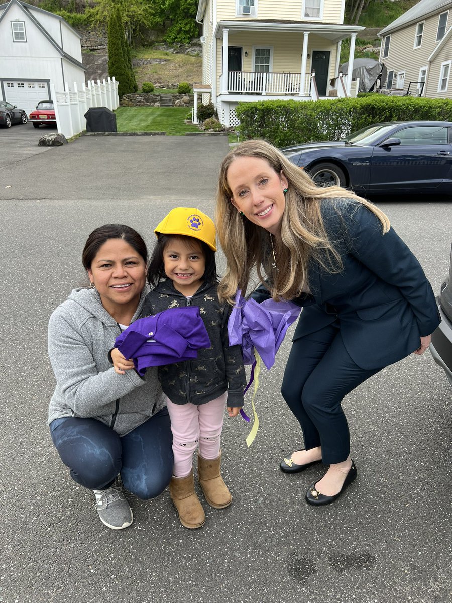 Alexandra Michaelson tweet media