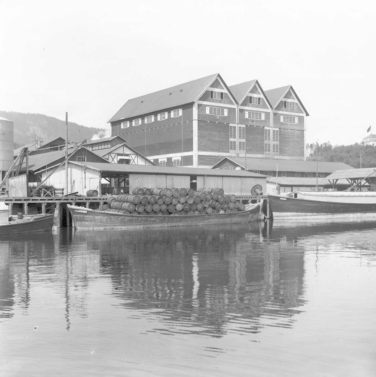 Let's go back in time! 📖

Picking up from our last throwbacks, it's time to focus on production, which leads us to Notodden. 🗺️

Located in the south of Norway, Notodden was chosen as the site to take the leap from laboratory to factory for the production of calcium nitrate. 📍