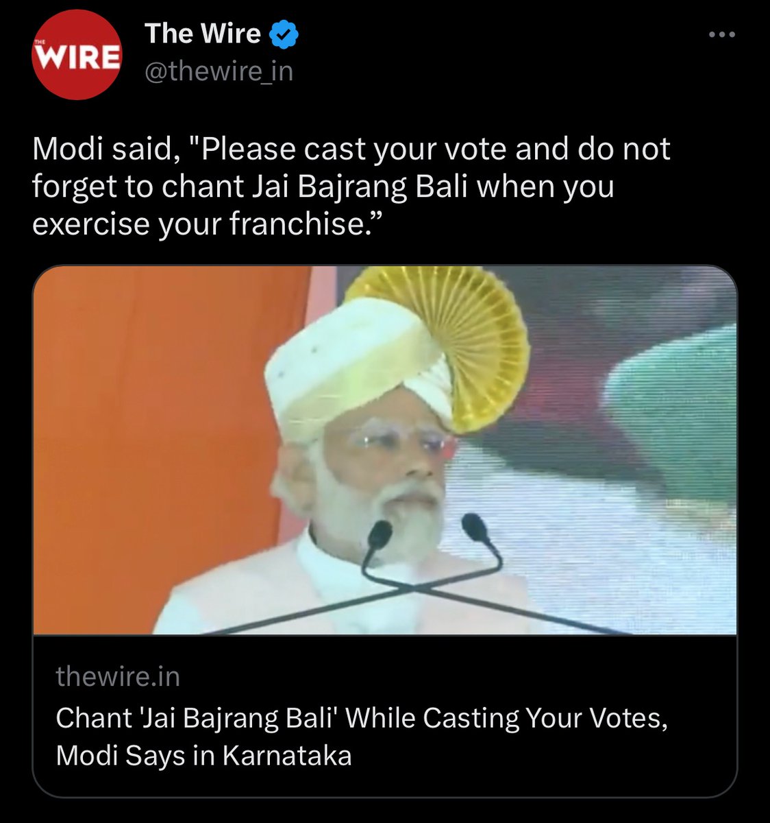 asadowaisi's tweet photo. Congress & BJP are openly demanding votes on the basis of majority religion.
Will Congress promise reconstruction of demolished dargah in Hubli? It has surrendered on its ideological battle with BJP. Will Modi be ok if I asked people to raise TAKBIR? The skies would fall https://t.co/11eyGZvp8Z