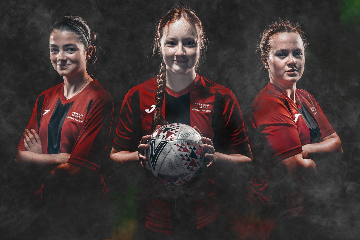 RUNSHAW_SES's tweet photo. Best of Luck to the #runshawladies football team in the @AoC_Sport national final @RunshawCollege 

We are all supporting you https://t.co/IPxUluGn9V