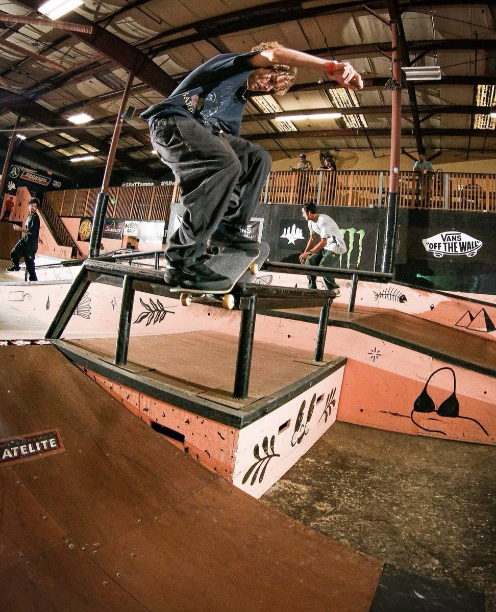 _noahpollard's tweet photo. Clash of the Crews 🛹 @SPoTTampa @vansskate https://t.co/M88hPWjC98