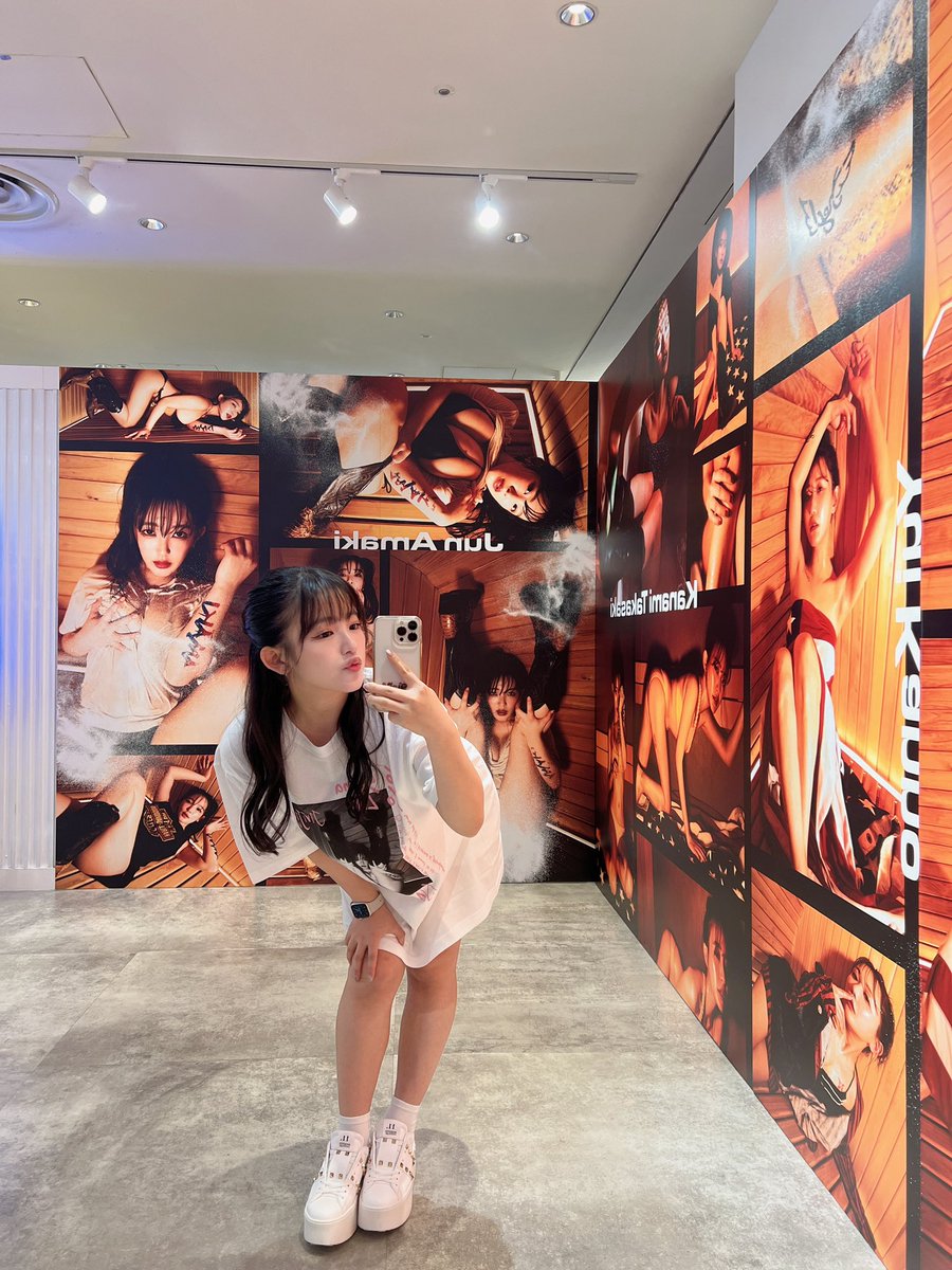 ラフォーレ原宿2Fにいるよおおお https://t.co/s4FtblxvnL