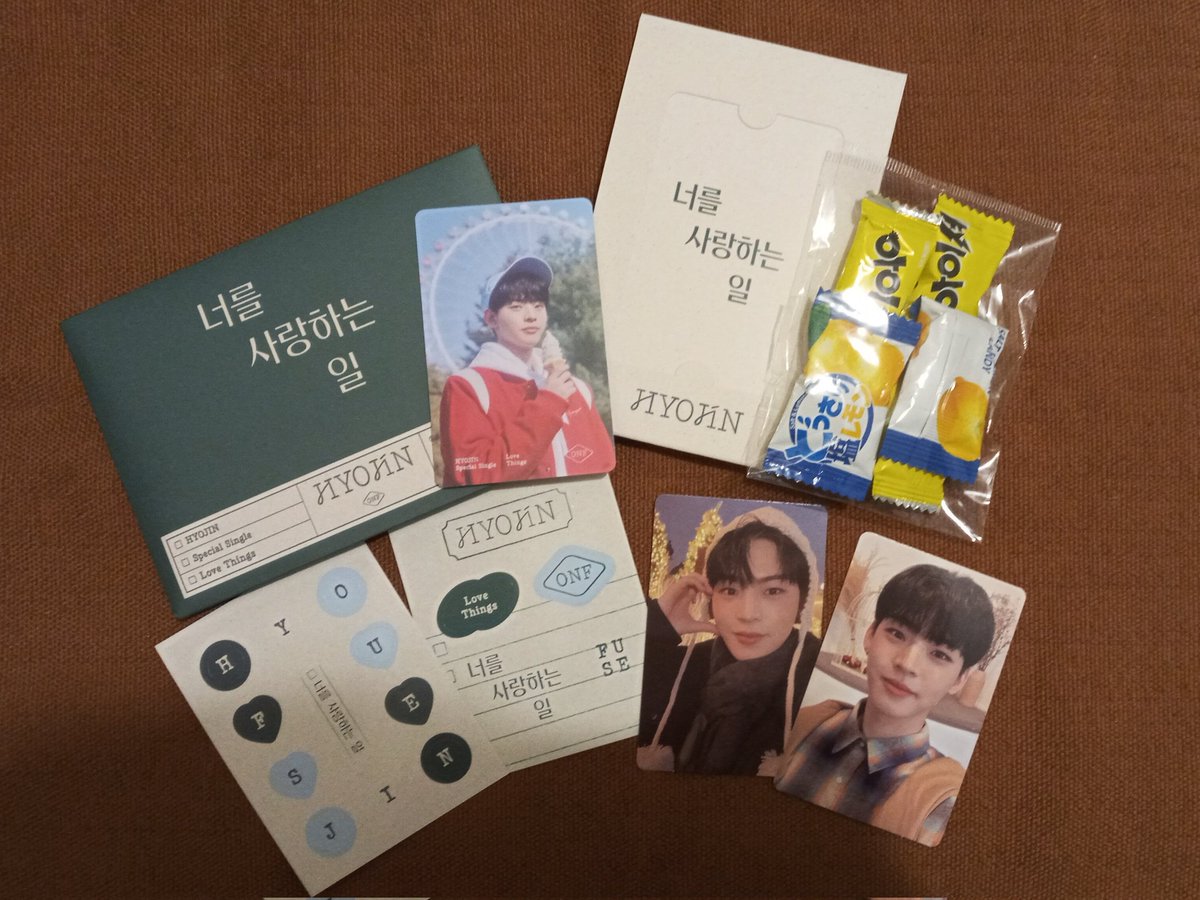 johahaeyouuu's tweet photo. YIEEEE HYOJIN LOVE THINGS OWNER NA MEEE 😭🤟💓
Thank you po sa pagiveaway, this made me so so happy huhu and ang galing pa ng timing ♡♡♡ nakaranas na din ako ng candy ng mga ninang wooo
#BlessKayNinang 💙
#NinangsGA
@NinangsForONF https://t.co/TyimEYd9L3