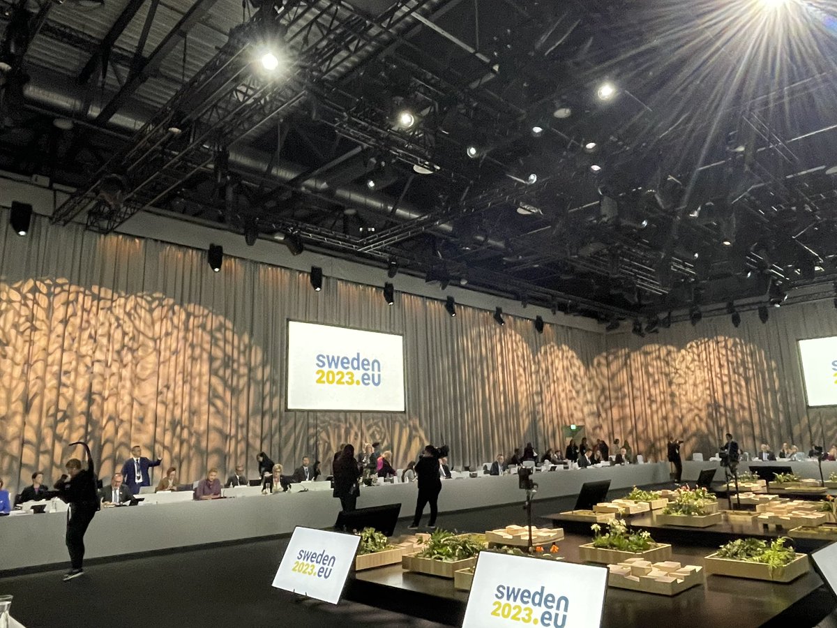 foretagarna's tweet image. Idag representerar vi på det informella EPSCO-mötet tillsammans med @SMEunited:s generalsekreterare Véronique Willems.