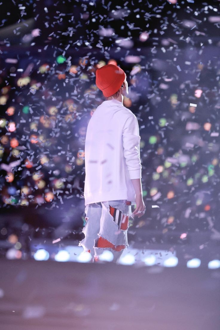 lty_yong's tweet photo. @MelonBubuuuu TAEYONG SOLO IN JUNE  
#TOLOISCOMING https://t.co/C6WvLsva5t