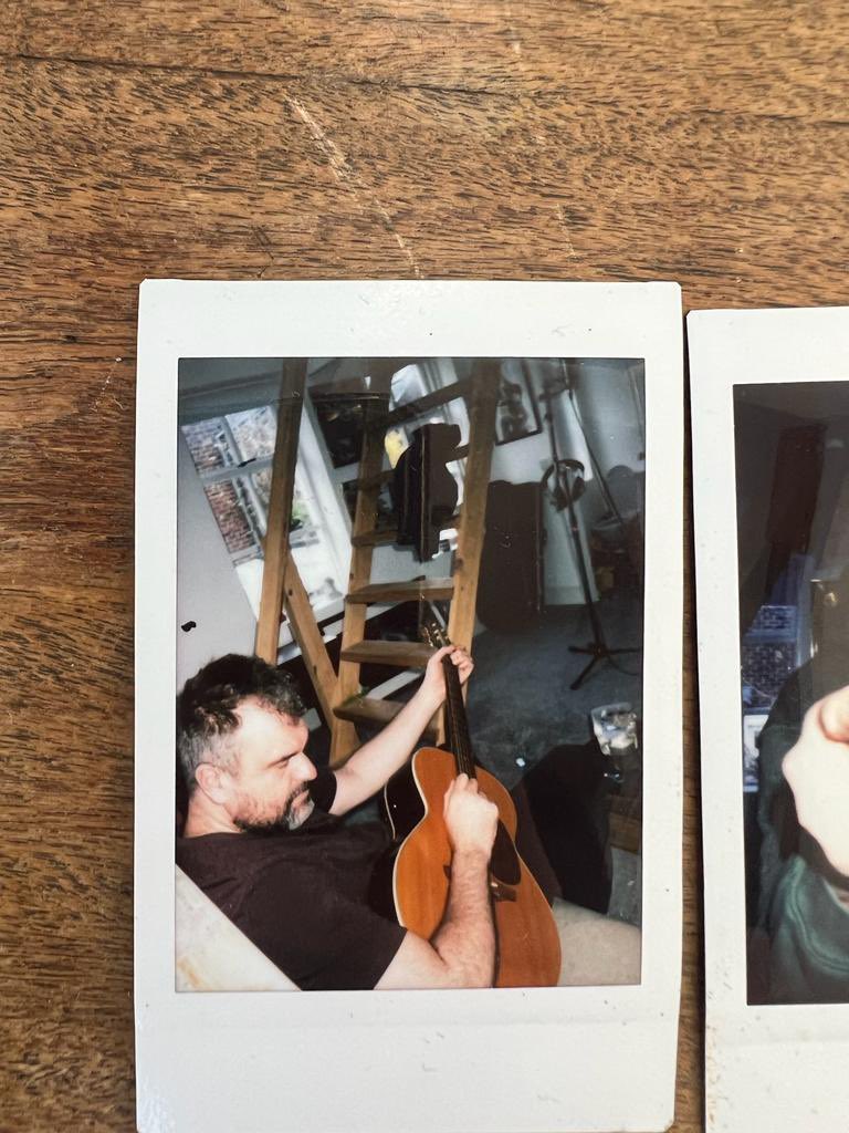 Today is the final day to buy an album to land Heatwave In The Cold North in the Top 10.

Promise you will shut up about this soon but this will be massive to hold onto Top 10 🙌

link: bio.to/oSy2zQ

📸 Here’s some Polaroid pics we took when recording the album 🐪