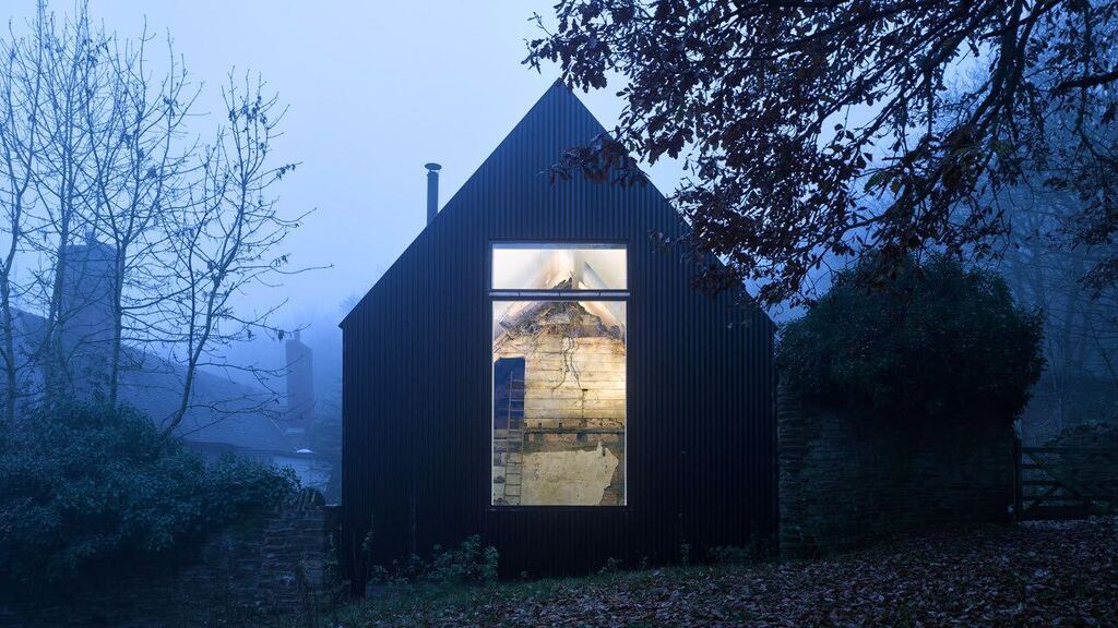thinkoutsidegar's tweet photo. The Moody Croft Lodge Studio, West Midlands, England by Kate Darby. #winter #greenery #architecture #landscaping #landscape #landscapedesign #garden #gardens #greenery #gardendesign #outdoor #outdoors #outdoordecor #exterior #exteriordesign #exteriordecor #home #homedecor #a… https://t.co/HI40Mc0dfX