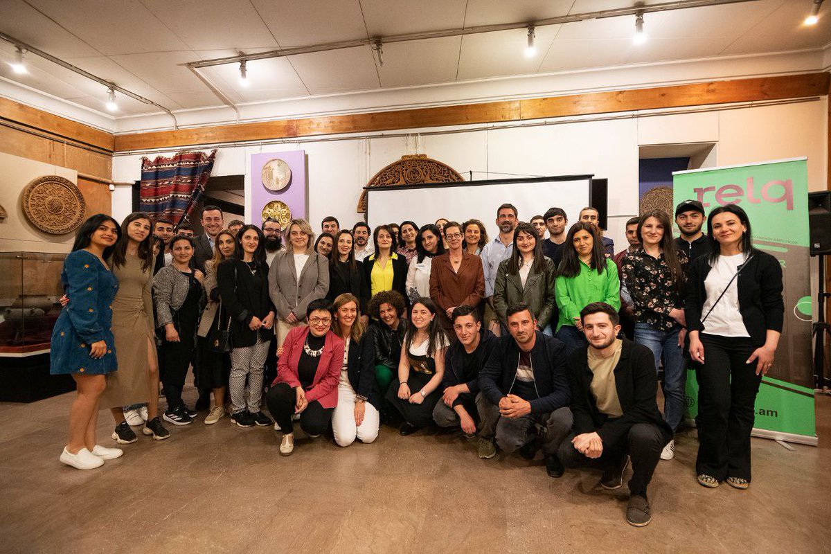 Lors du lancement de la nouvelle formation cybersécurité de l’école Relq @AnneLouyot s’est félicitée de l’excellente qualité des enseignements de cette école inclusive soutenue par des entreprises et régions françaises. 

Bravo à toute l’équipe, direction, enseignants et élèves !
