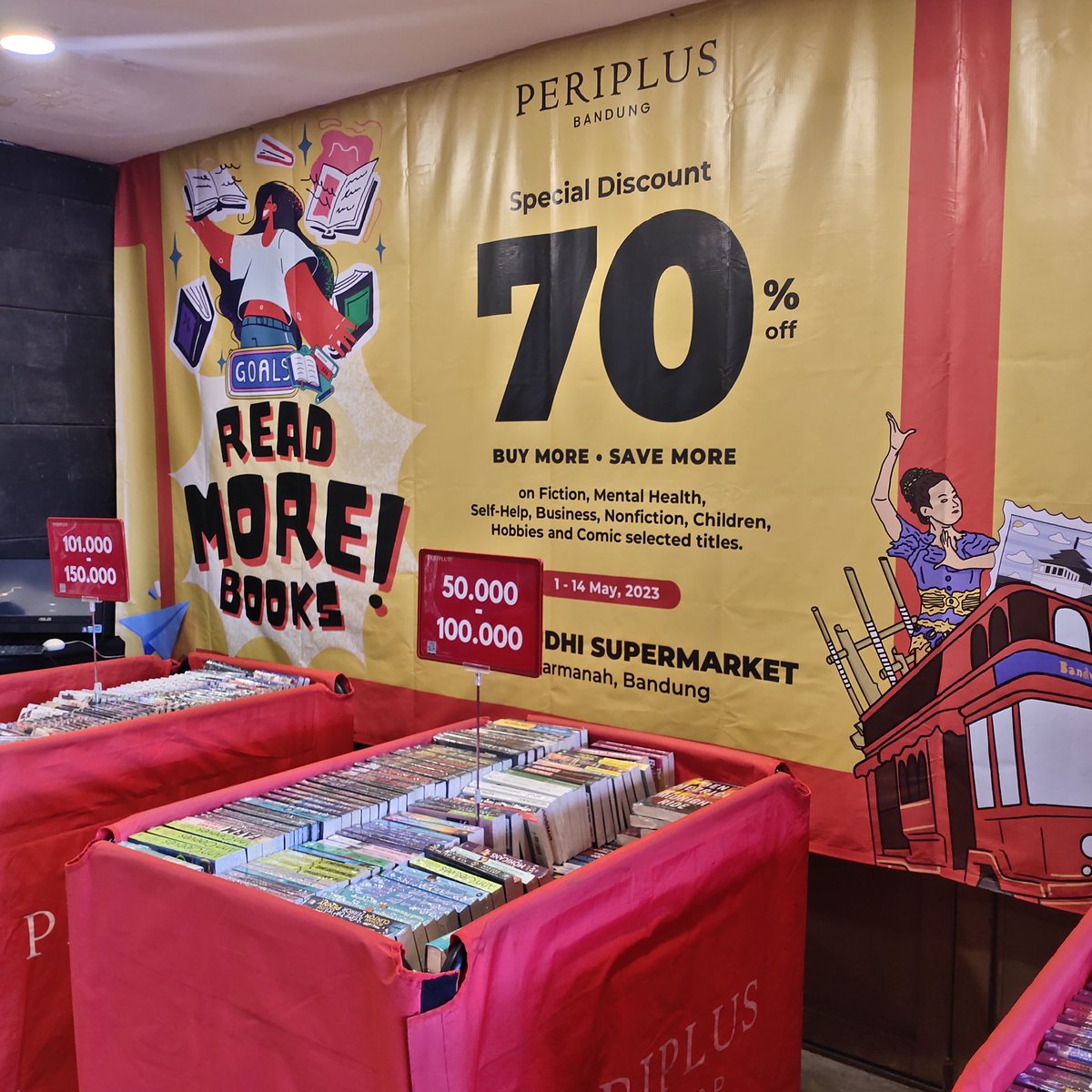 periplus_bdg's tweet photo. *Special Discount*‼️
✨ *70%Off* ✨

Dengan bangga kami persembahkan bagi para pecinta buku diskon spesial bulan Mei ini.
Periode 1-14 Mei 2023⚡

Fiction, Non Fiction, Business, Hobbies, Young readers, and Comic selected titles.

Khusus datang langsung ke lokasi📌
#periplus https://t.co/a6BxbTNtVy