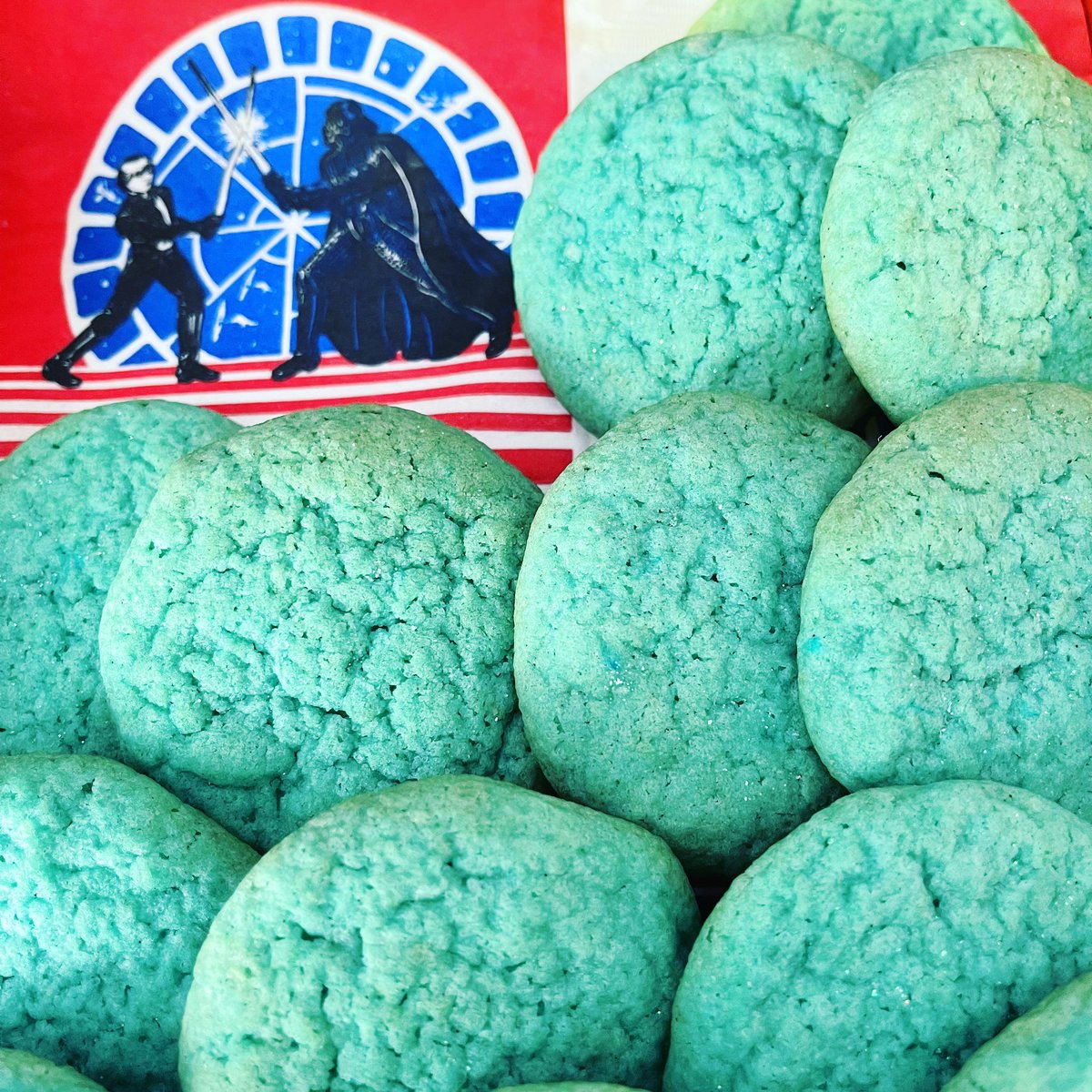 evieengland's tweet photo. Blue milk cookies/biscuits for the office. #MayTheForceBeWithYou
#StarWars @starwars @StarWarsUK #EmpireStrikesBack #StarWarsBaking #BlueMilk https://t.co/ZwkUfT9xM5