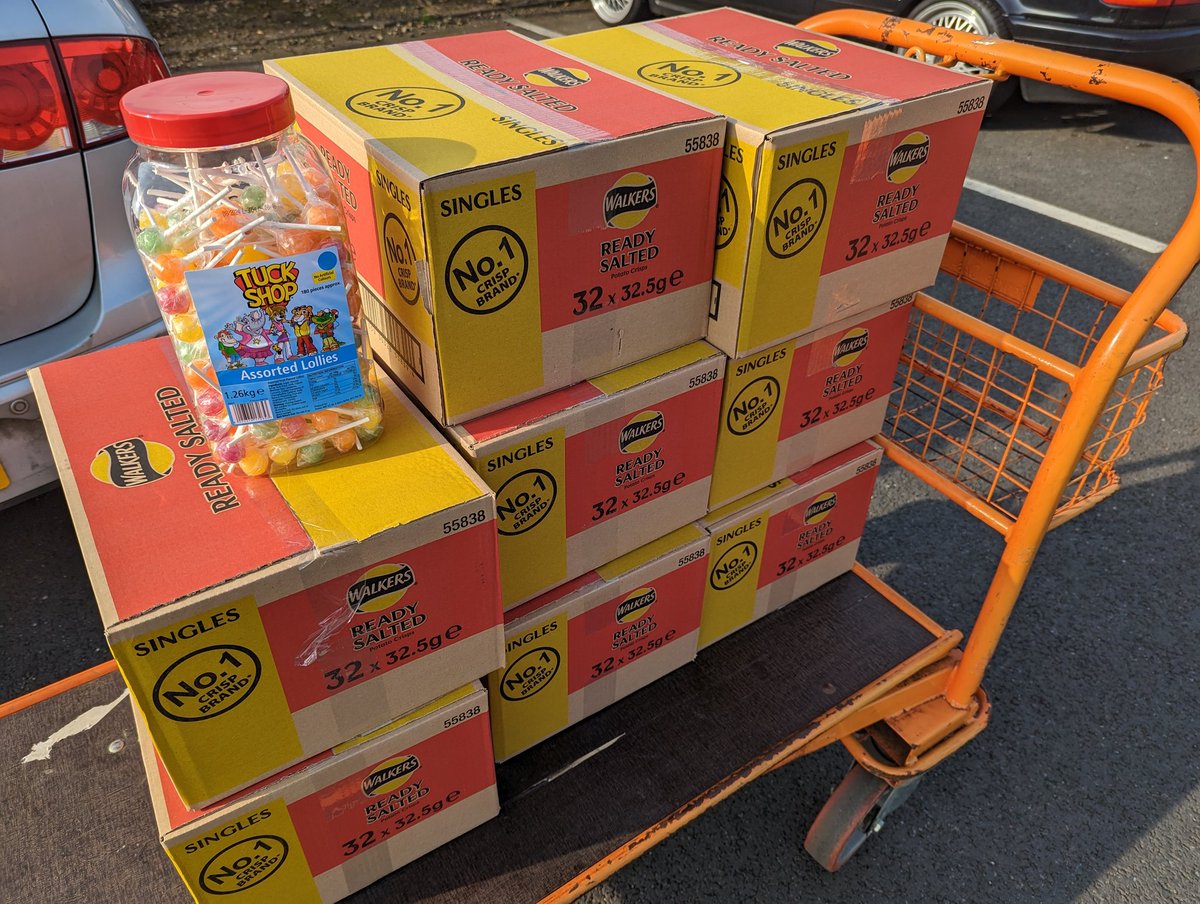acevansIT's tweet photo. Last minute unplanned dash to the Cash and Carry for our #CorrieBobs picnic lunch @CorbyPrimary tomorrow! Also remember the achievement assembly birthday lollies!  #winning 😁 https://t.co/BchayW89bI