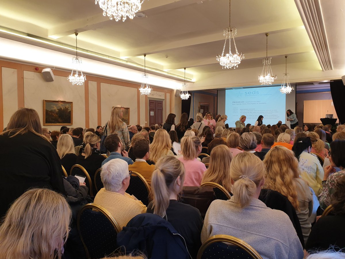 Oslo_EDResearch's tweet photo. Excited to present TBT-S at the Swedish Eating Disorder Society (SEDS) vårmöte 🤓
#spiseforstyrrelse #tbts #eatingdisorder https://t.co/qwomtYqtRi