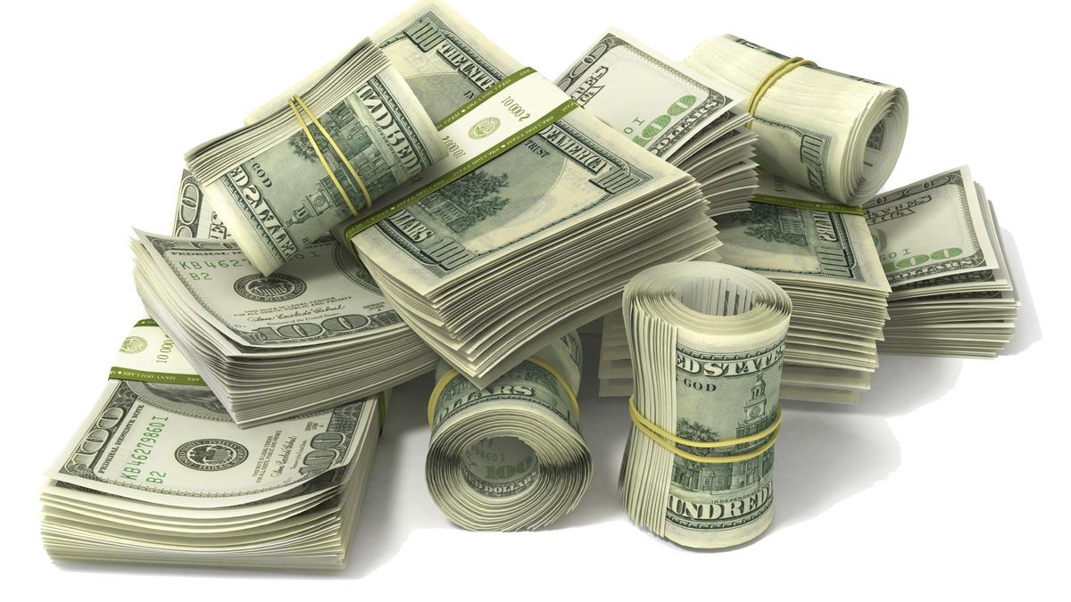 giveawaymasterk's tweet photo. 🎉 Attention everyone! 🎉HGTV is giving away a whopping $750,000 in cash! 💰💸💰The winner will be chosen at random on June 10th, 2023. Don't miss out! 🤞 
✅Giveaway Link- https://t.co/cyauwgRxgw 
  🍀 #HGTV #CashGiveaway #750K #EnterToWin #RandomlyChosen #June10th #GoodLuck https://t.co/iGX5ZTleym
