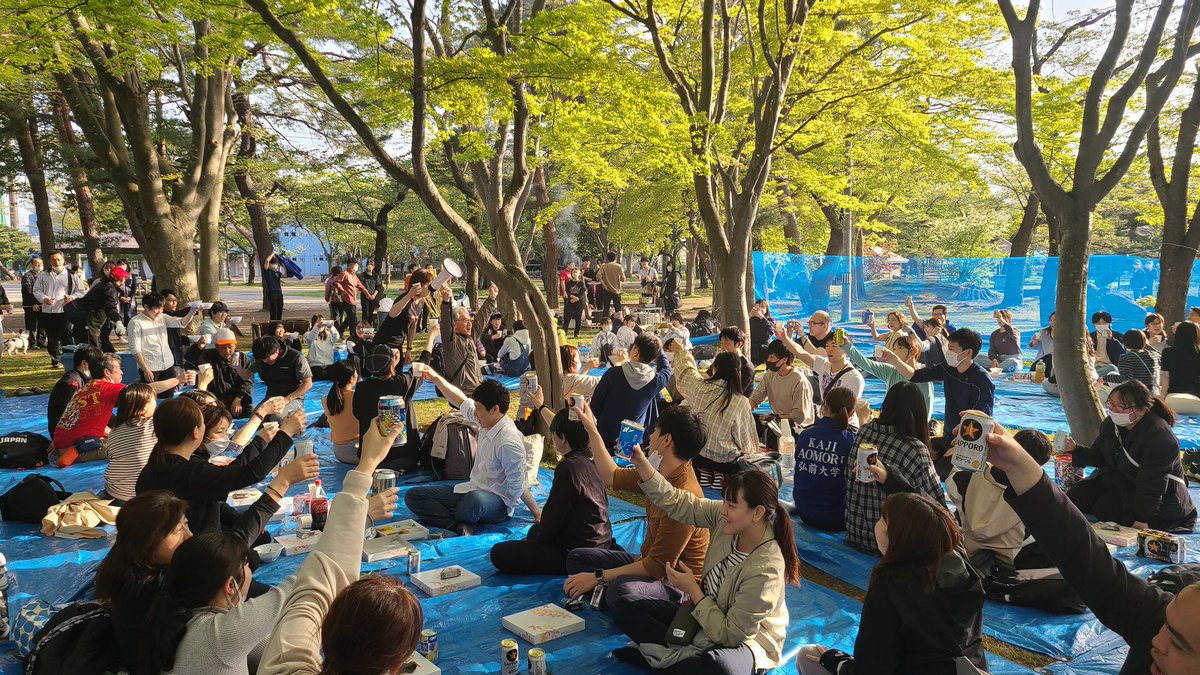 ぜんぜん咲いてないけど！
 #お花見カーリング