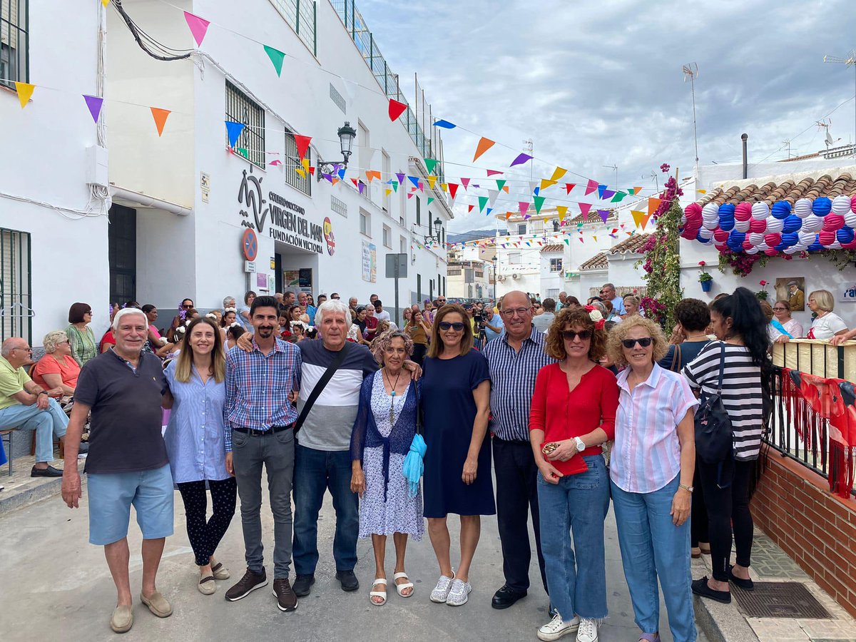 adelantenerja's tweet photo. Nuestra felicitación a todos los que han hecho posible el #DíadelaCruz en #Nerja y #Maro.
Gracias a su #esfuerzo, hemos podido disfrutar de esta festividad tan arraigada y con tanto valor cultural para nuestro pueblo. Enhorabuena a todos los participantes.
#connerjamaro https://t.co/CcgRUIRhw5