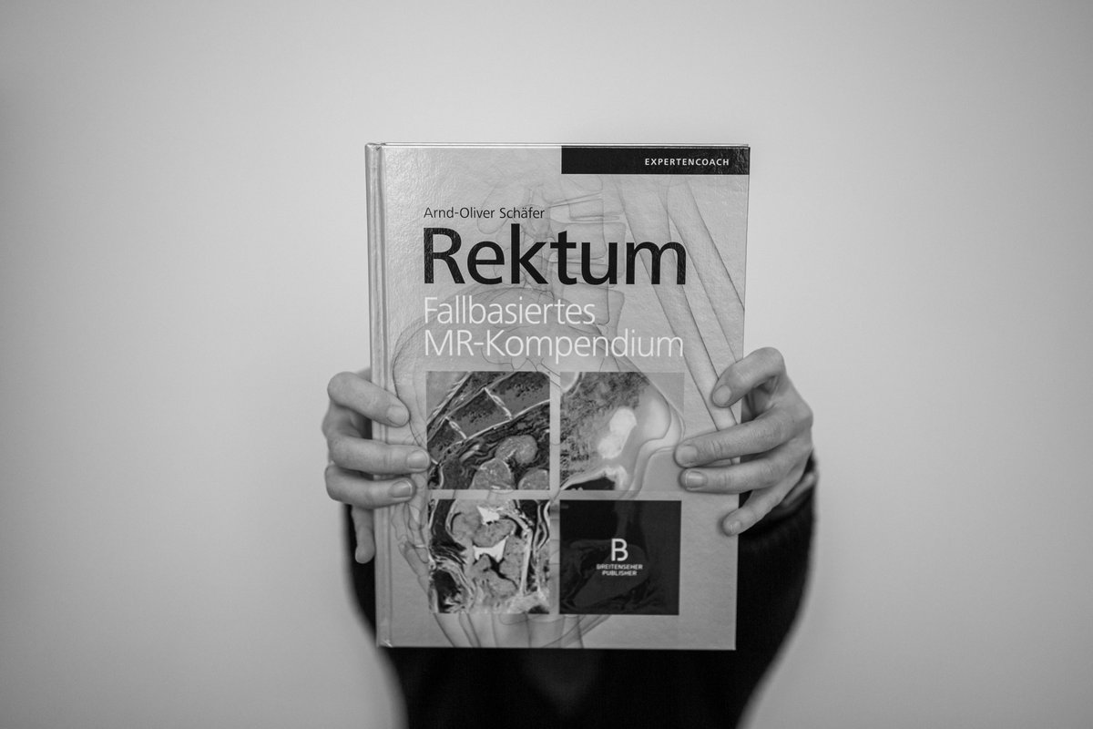 BreitenseherP's tweet photo. Neuerscheinung Rektum - Fallbasiertes MR-Kompendium. In 75 Fallbeispielen wird die Rektum-Bildgebung systematisch und mit höchster Bildqualität neu dargestellt. Herausgeber: Arnd-Oliver Schäfer Mehr Infos finden Sie hier: https://t.co/kcddGwMdTi https://t.co/6XZ4t7ElcC