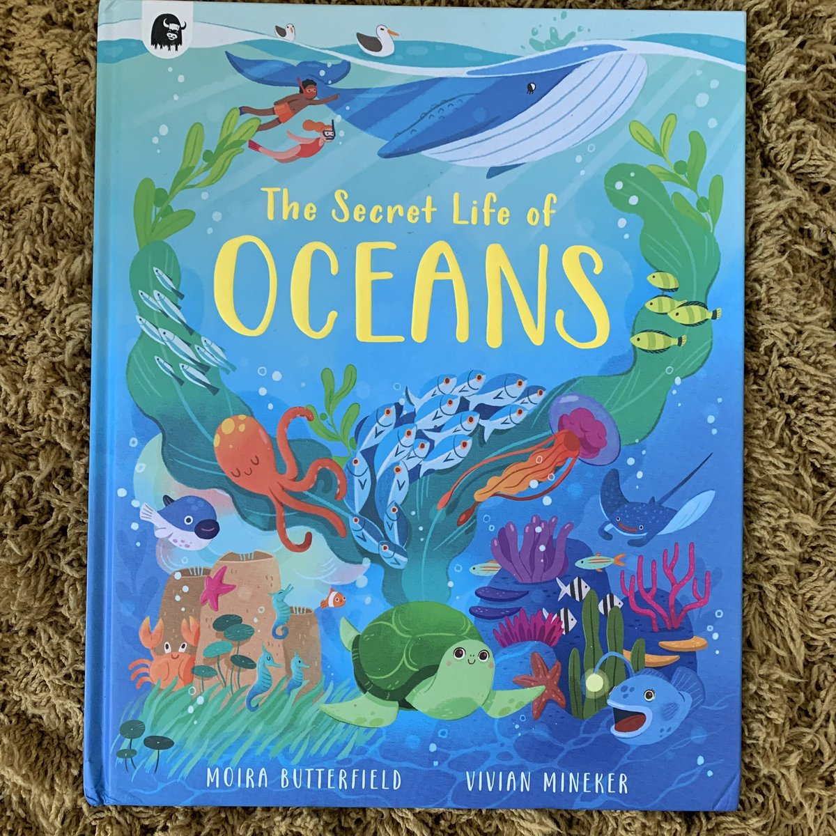 The Secret Life of Oceans is out, with Tia the Turtle as our guide.  Proud that this is the fourth book in a series that kids in many many countries are loving for its mix of facts and tales. @QuartoKids @vivianmineker #nonfictionforkids #oceanlife @AnneClarkLit