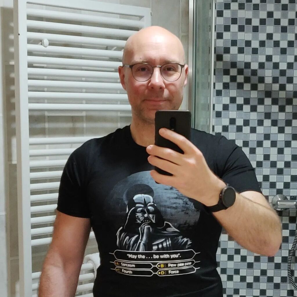 'May the ... be with you'
Happy Star-Wars-Day!
.
.
.
.
#maythe4thbewithyou
#maytheforcebewithyou #Starwarsday #StarWars #DarthVader #MeInMyQwertee #Qwertee #GeekStuff #NerdStuff #Geek #Nerd #Geeklife #Nerdlife #Selfie #LongTimeNoSelfie #Badhairday instagr.am/p/Cr0DOIUIJak/