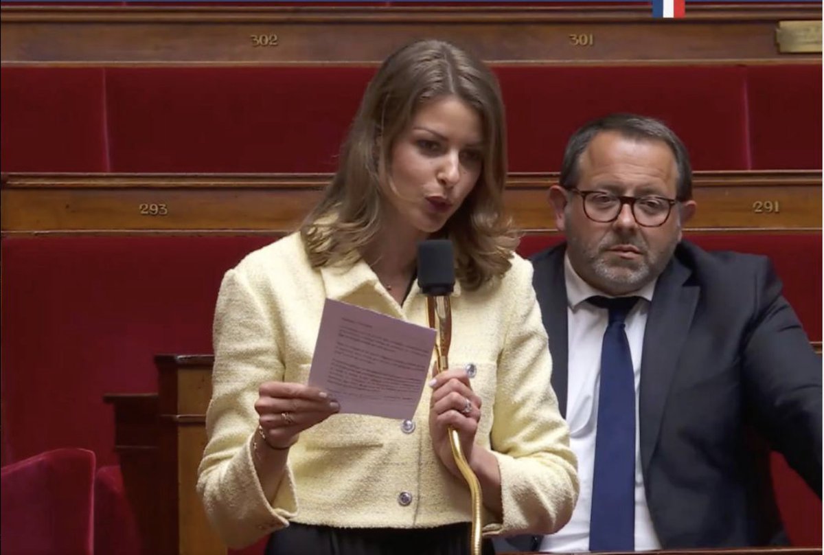 Charlotte Goetschy-Bolognese (@c_goetschyb) on Twitter photo ➡️ #DirectAN J'interrogeais <a href="/sretailleau/">Sylvie Retailleau</a> sur la recherche et le développement autour de l'#hydrogène qu'il soit vert ou blanc 🟢⚪️
♻️ La décarbonation de notre société ne se fera pas sans l'hydrogène bas-carbone, la 🇫🇷 peut et doit se placer comme un leader dans ce domaine. ➡️ #DirectAN J'interrogeais <a href="/sretailleau/">Sylvie Retailleau</a> sur la recherche et le développement autour de l'#hydrogène qu'il soit vert ou blanc 🟢⚪️
♻️ La décarbonation de notre société ne se fera pas sans l'hydrogène bas-carbone, la 🇫🇷 peut et doit se placer comme un leader dans ce domaine.