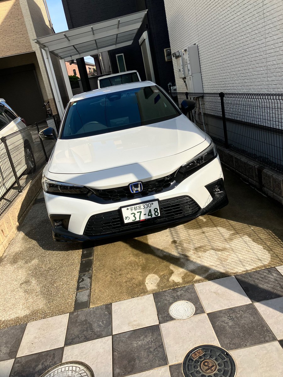 Lynx2334's tweet photo. 実家で愛車の洗車！
前の軽よりデカいから流石に作業工数は増えたね https://t.co/RhzlVv5cj1
