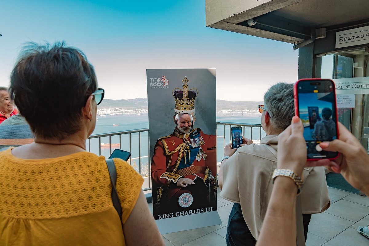CableCarGib's tweet photo. You can find our King Charles Pop up at the Top of the Rock. Take a photo and tag us!

Long Live the King.👑🇬🇧

#Gibraltar #Coronation #KingCharlesIIICoronation #CableCarGibraltar https://t.co/B6rt9xfrzx