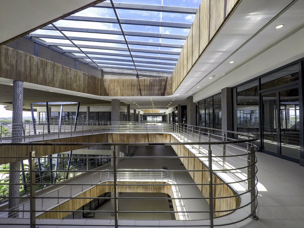 crystal_rmall's tweet image. Whether you’re looking to start a business or expand your current one, @crystal_rmall offers a variety of shops and office spaces with long display windows and good lighting for you to grow.💯💯

#NowOpen #CrystalRiversMall #ShopsToLet