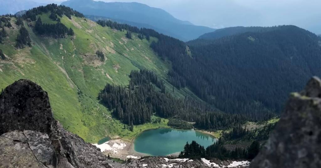 farho's tweet image. ⛰️ « Même si les collines venaient à s'ébranler, même si les montagnes venaient à changer de place, l'amour que j'ai pour toi ne changera jamais et mon alliance de paix avec toi restera inébranlable. C'est moi, le Seigneur, qui te le dis, moi qui te gard… instagr.am/p/Crz_KAHus7M/