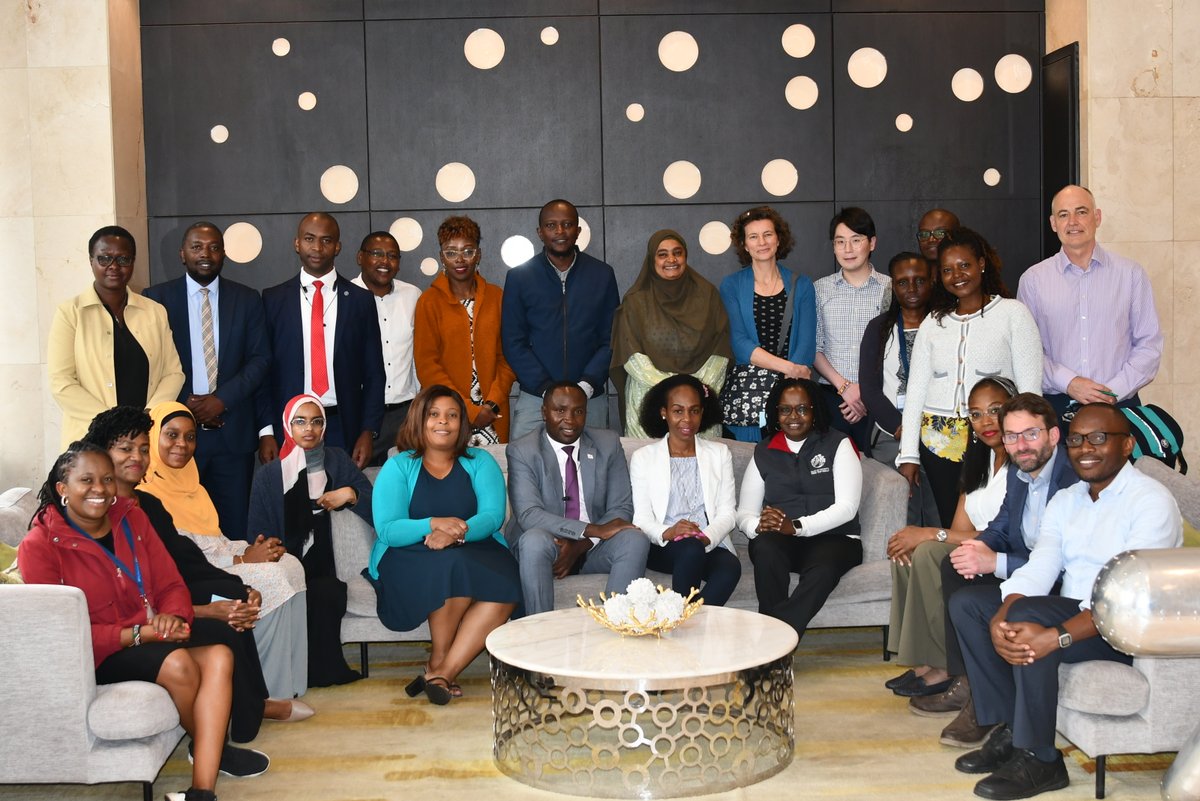 #KWTRP hosted various stakeholders for a discussion on Human Resource for Health (HRH) in Kenya. Our research teams got the opportunity to share a portfolio of HRH research spanning over 15 years &amp; facilitated discussions on the policy &amp; practice implications of our findings. 1/2