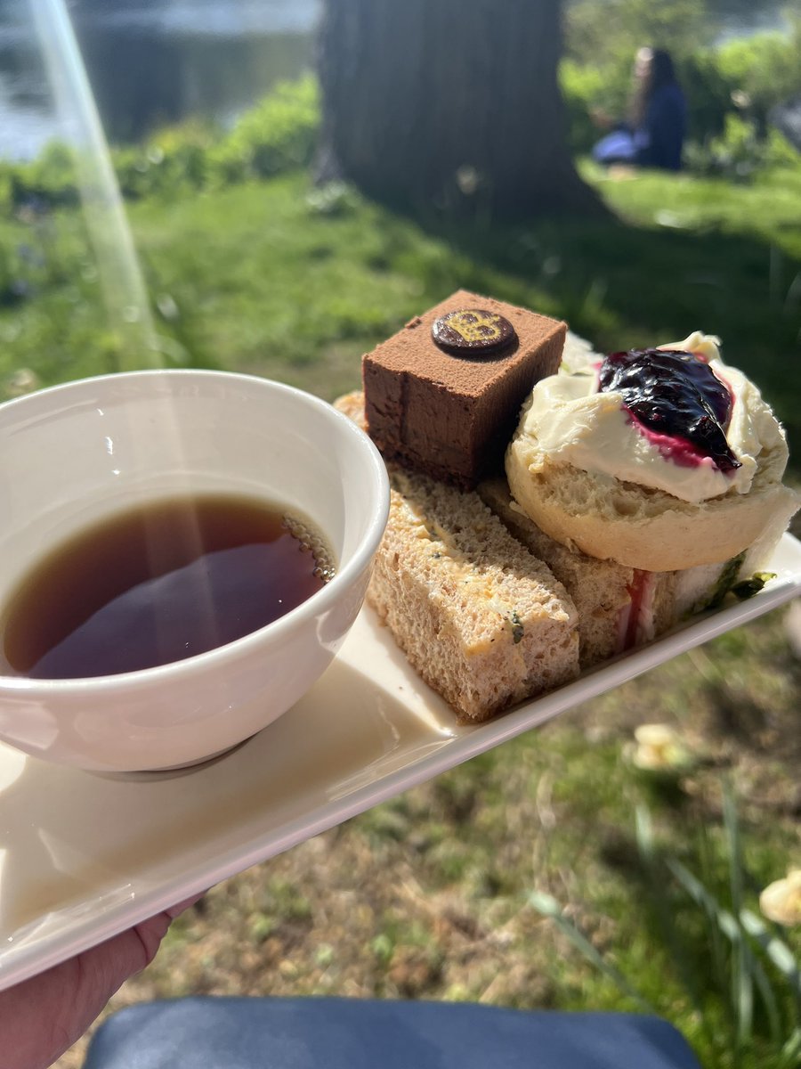 An absolute privilege to represent <a href="/bristolautism/">BristolAutismSupport</a> at the Garden Party at Buckingham Palace yesterday. The most wonderful occasion!