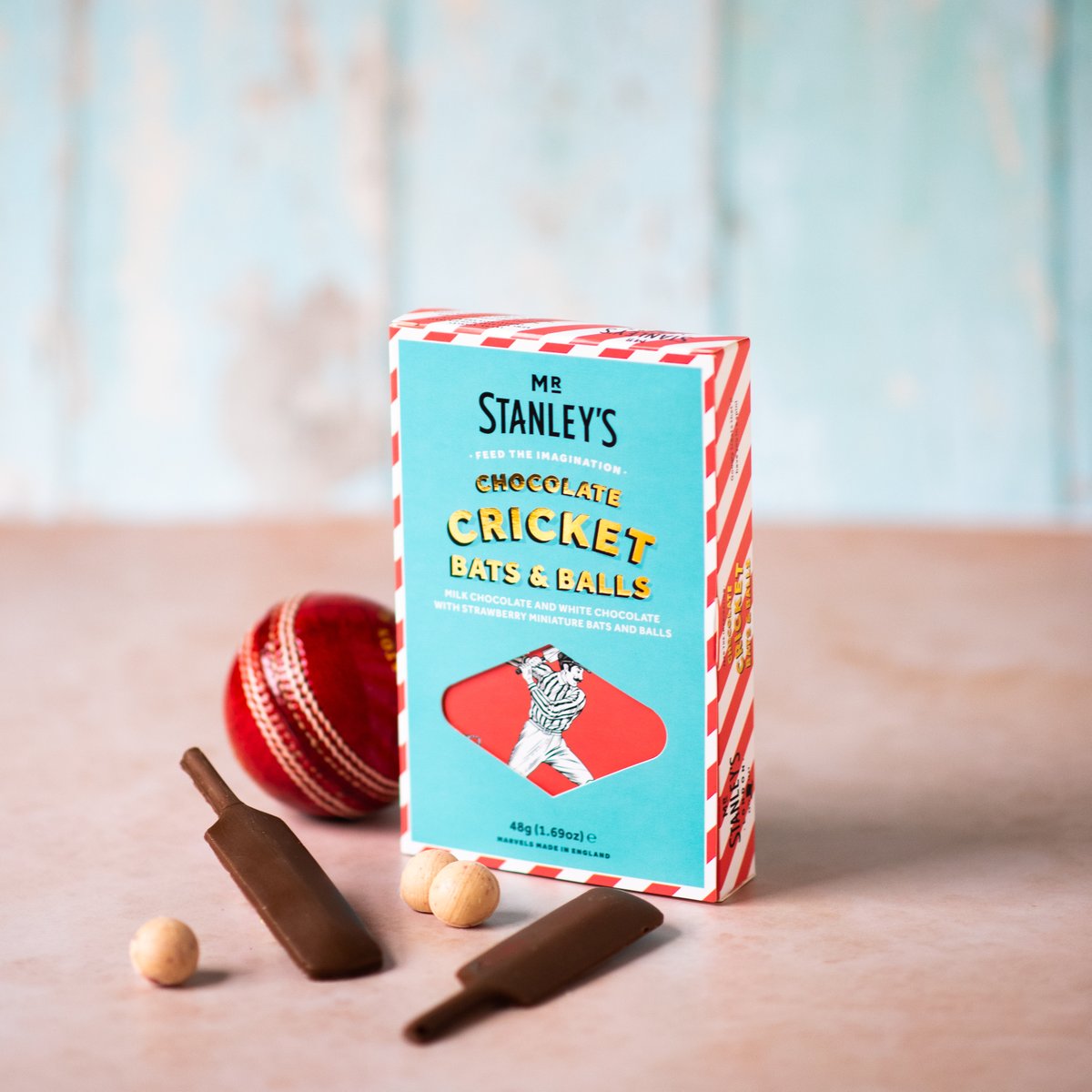 Hurray! Cricket season has started...how splendid!   

Surprise a cricket fan with my delicious Milk and White Chocolate Cricket Bats and Strawberry balls.

A perfect gift to celebrate their love of the game. Ideal for birthdays, anniversaries, and Father's Day!