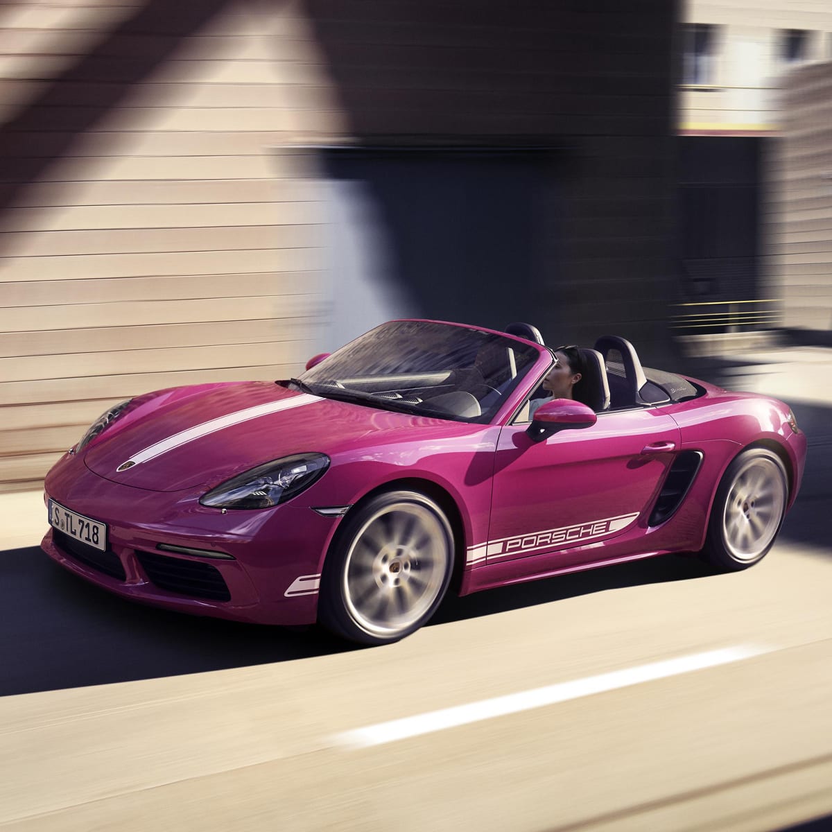 PorscheBeirut's tweet photo. Thanks to the mid-engine concept including a 2.0-litre turbo boxer engine with 300 hp, the 2023 #718BoxsterStyleEdition impresses with its low centre of gravity, delivering particularly agile cornering behaviour.
The details:
https://t.co/W7qZMJ1p7R
#Porsche #SportMade #Lebanon https://t.co/xubGksgICc