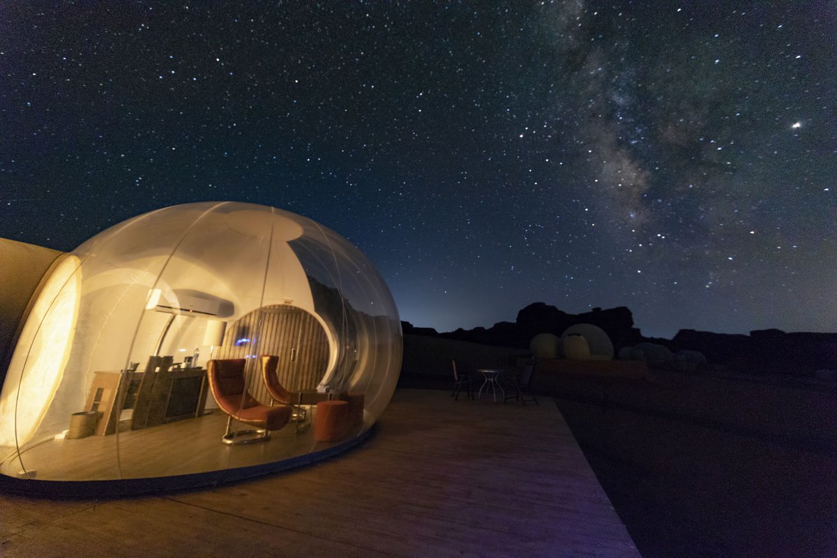 hotelsdotcomuk's tweet photo. Wadi Rum Bubble Luxotel in Jordan is the #perfectsomewhere to gaze into the night sky and spot galaxies far, far away. 

📍 https://t.co/VhPn0AQDHQ https://t.co/BdRnFRDINJ