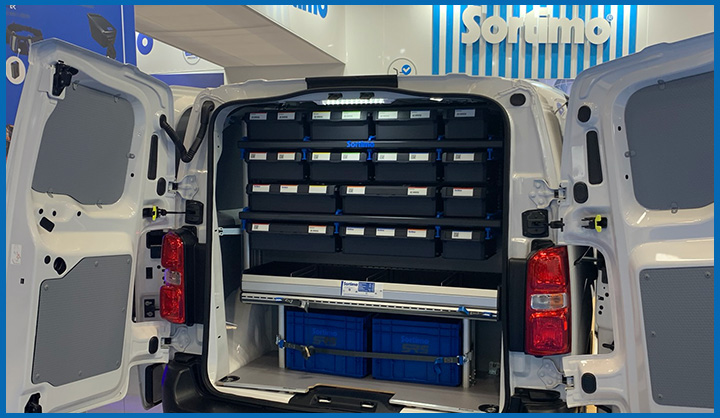 SortimoUK's tweet photo. Last month, the Commercial Vehicle Show - the UK's largest commercial vehicle show - took place in Birmingham. 
Besides many opportunities to keep up to date with all the trends in the industry, visitors were able to take a look at our Belron Ford Custom and  Ford Transit E. https://t.co/DlXEomSQWo