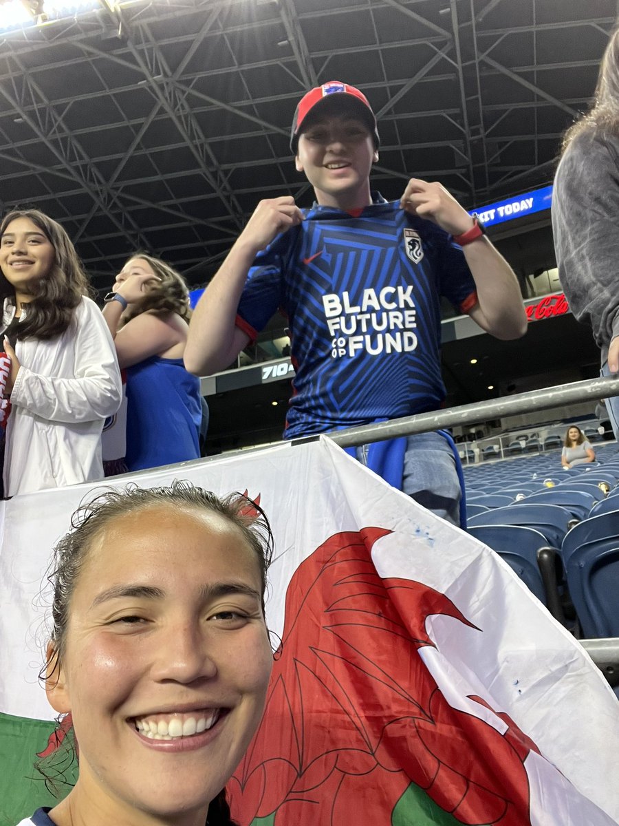RyderDeMaria's tweet image. Although this match between @weareangelcity and my @OLReign ended in a 0-0 score this was still a great experience including post-match pictures with @JordynHuitema and my favorite OL Reign player @samhiatt16! Pictures from 5/3/23.