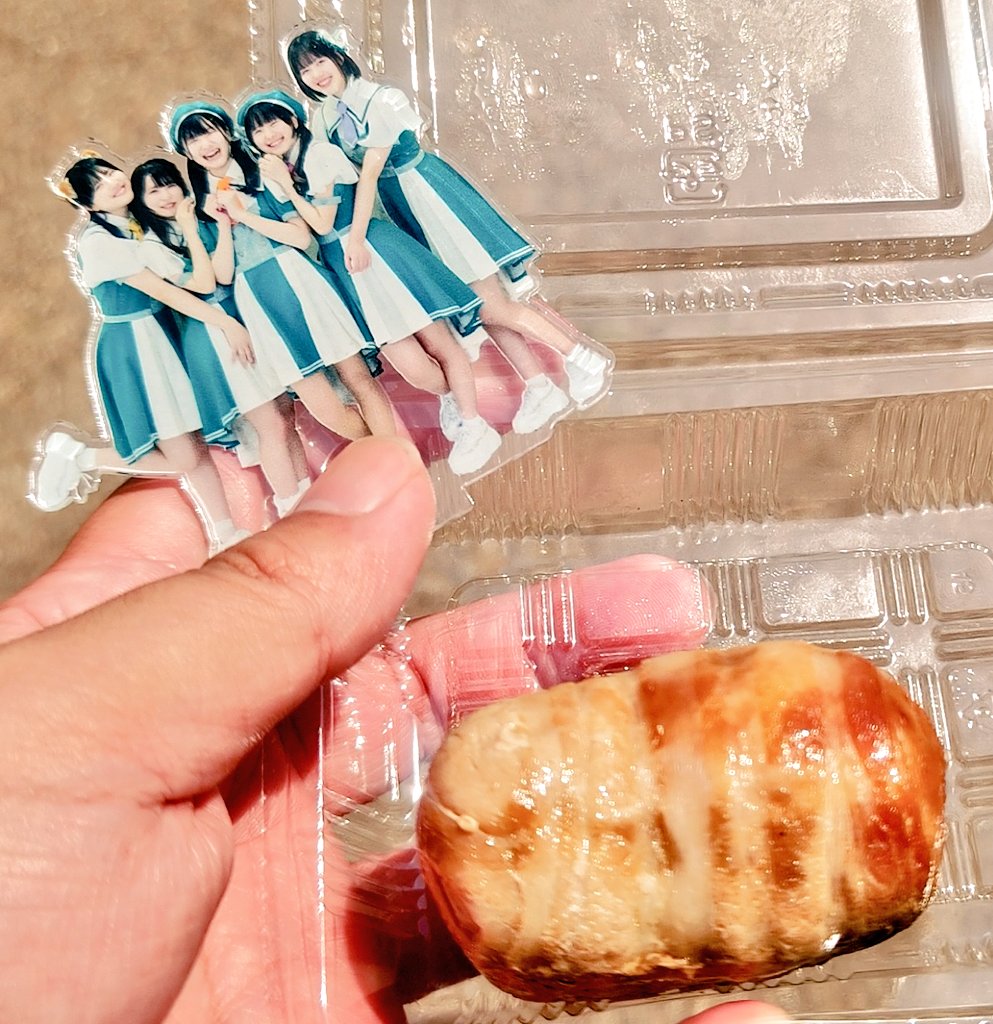 TOMAtttttt33's tweet photo. 懐かしの公会堂🎙️
ゆめりん…肉巻きだよーーーーーー😆
ようやく、ようやく😂
やっ○ん…元すみかの近くだよ😂
最後のシールの花。
植わってるかな😁?
で、それぞれ何て言う花やっけ🤣?
#Novice2
#ノビノビ
#ノビ活
#聖地巡礼 https://t.co/3knUZxh5oF
