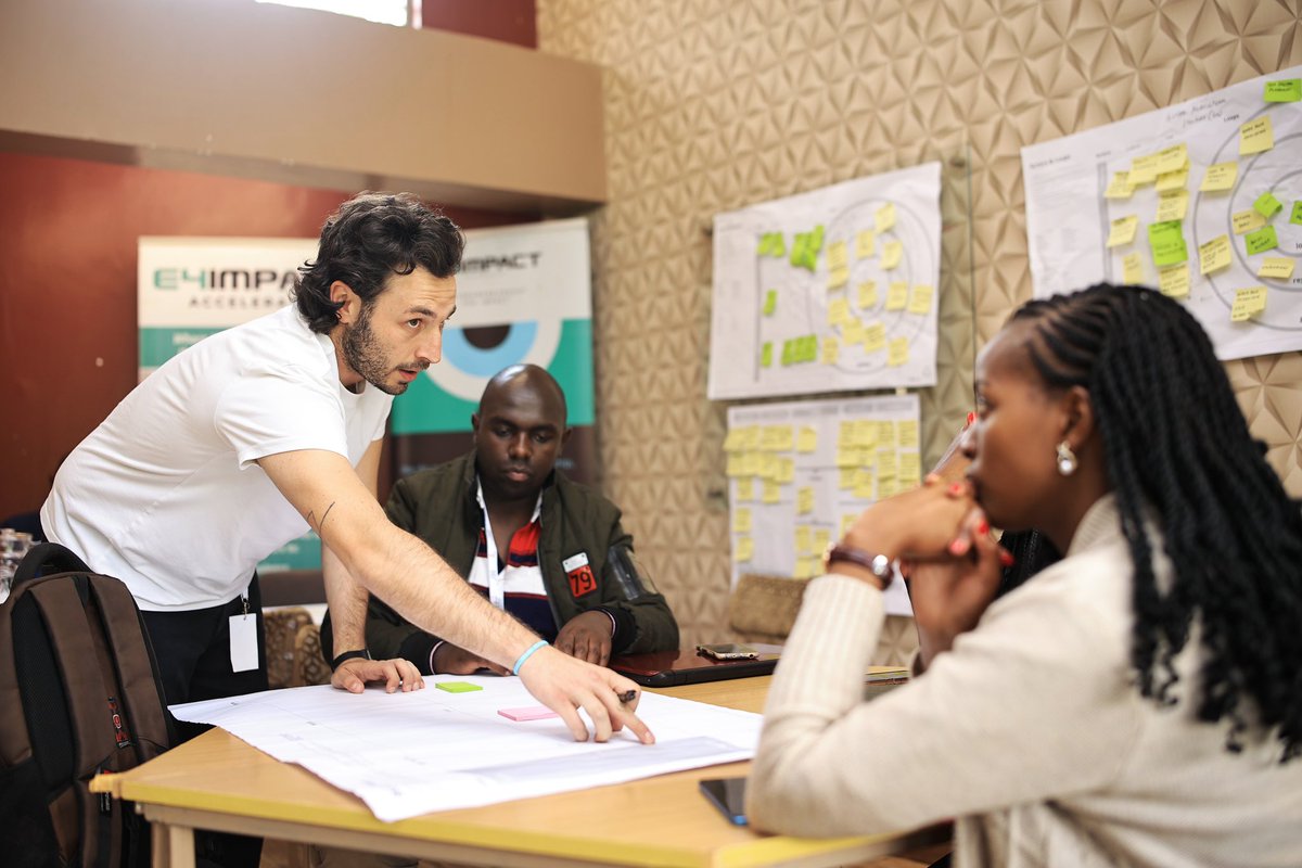 startinev's tweet photo. Day 2 of #SFSE2023🌱
We had the founders practice how to pitch their startups and engage in a design thinking workshop! It's inspiring to see the creative problem-solving process in action.
#startuplife #designtinking #innovation https://t.co/MSF6SSS8t4