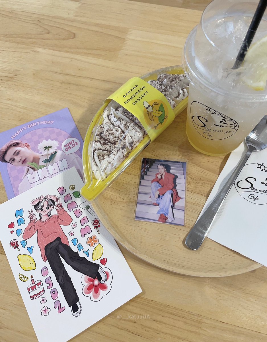 ___katuiii1A's tweet photo. ❤️ Stay with you ! See me again 🤍
มาหาแล้วน���า เป็นคาเฟ่ที่ถ้าจัดวันเกิดแบมอีกก็อยากจะมาทุกๆ ปี ชอบทุกมุมเลยจัดสวยเหมือนเดิม มองทางไหนก็เจอแต่แบม นั่งตรงไหนก็ได้ยินแต่เสียงแบม เพลงเพราะสุด สุขสันต์วันเกิดน้าค้าบคนเก���ง 🎂
#BamBamOurSweet 
#OurBelovedBamBamDay https://t.co/9cGVw4OrtG