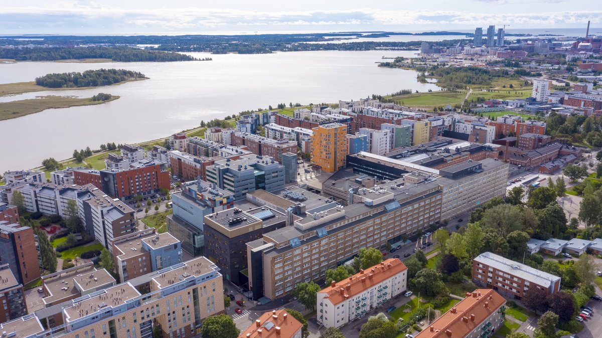 metropolia's tweet photo. 🔎Vuosikatsauksemme vuodelta 2022 on julkaistu! Katsauksessa esittelemme korkeakouluyhteisömme monipuolista tekemistä, yhteiskunnallista vaikutusta ja taloutta.✨Tutustu vuoden 2022 kohokohtiin ja avainlukuihin: https://t.co/Dp3rdqtNQt
#vuosikatsaus #metropolia https://t.co/tKC8da9Thp