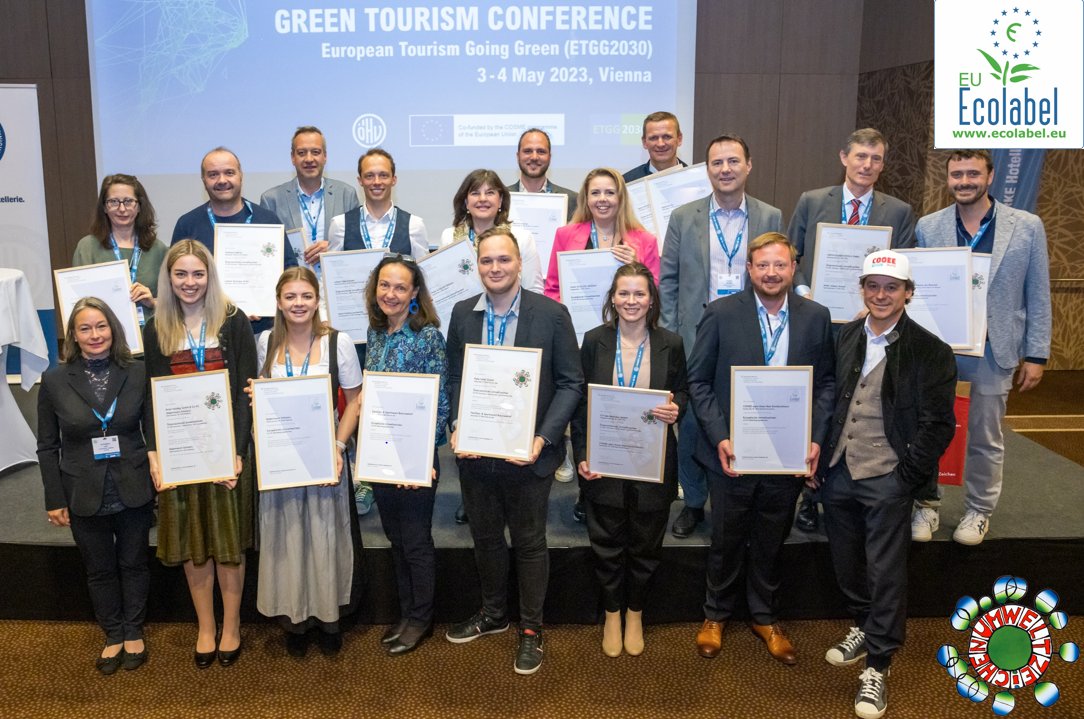 Österreichs Tourismus setzt Zeichen der Zuversicht und des Verantwortungsbewusstseins:
11 Hotels mit  Österreichischem #Umweltzeichen und #EUEcolabel ausgezeichnet
Bei der European GreenTourism Konferenz erklärte die #ÖHV noch mehr #Nachhaltigkeit zum Ziel
gast.at/tourismusbranc…