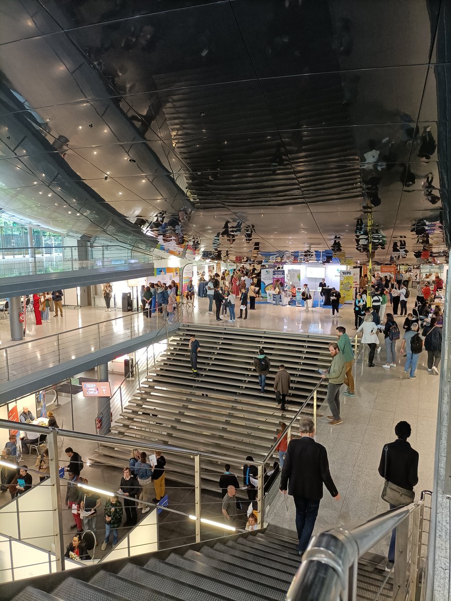villedetours's tweet photo. Tours pour l'emploi c'est maintenant ! 
📍Palais des Congrès 
⏰ Jusqu'à 17h https://t.co/lZkTnuna1U