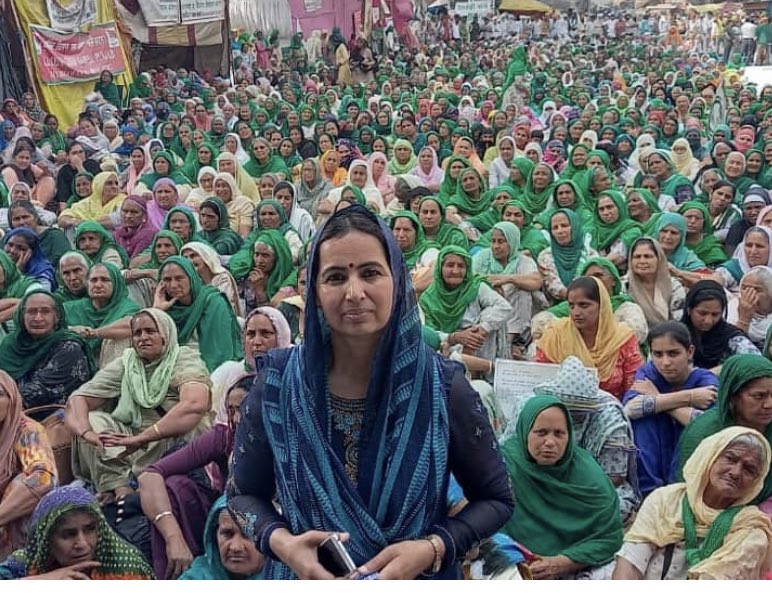 thehawkeyex's tweet photo. Sudesh Goyat, a whatever-fits-in activist from Haryana, was last active during Farmer Protest. She now has made a wild card entry into Wrestlers Protest, and is well versed in grabbing the media attention. #Andolanjivi https://t.co/3vj3zkzV3Z