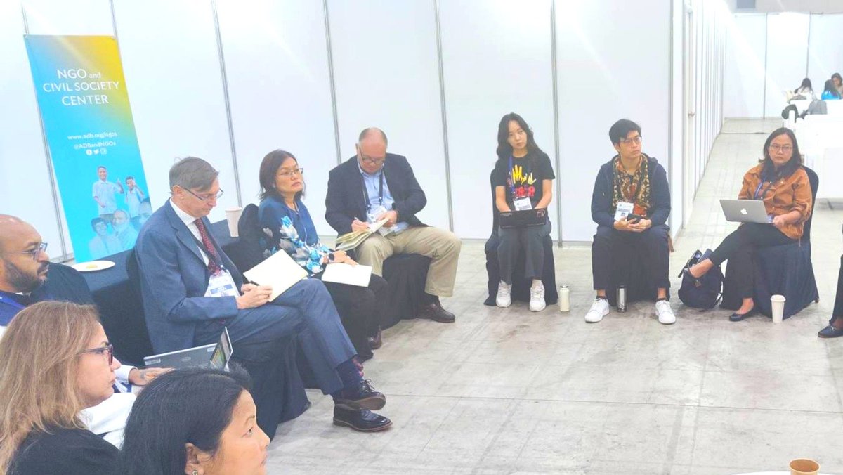 forum_adb's tweet photo. Members and allies of the Forum had an intense meeting with the @ADB_HQ SDCC and NGOC this morning. Demanding a robust, rights-based safeguards policy, this is not just a request for an update but a demand for real action towards a just and equitable society. ✊🏽✊🏽✊🏽 #adbincheon #ADBAnnualMeeting #strongersafeguards