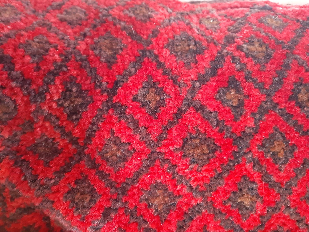 leman_albayrak's tweet image. Ardahan'dan. Göze, gönle hoş gelen kilime yaslanmak...
#kilim