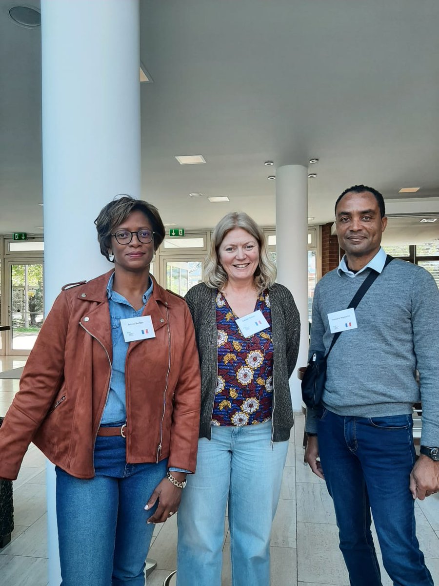 Collège Edmond Lucien Valard de Saint-Esprit tweet media