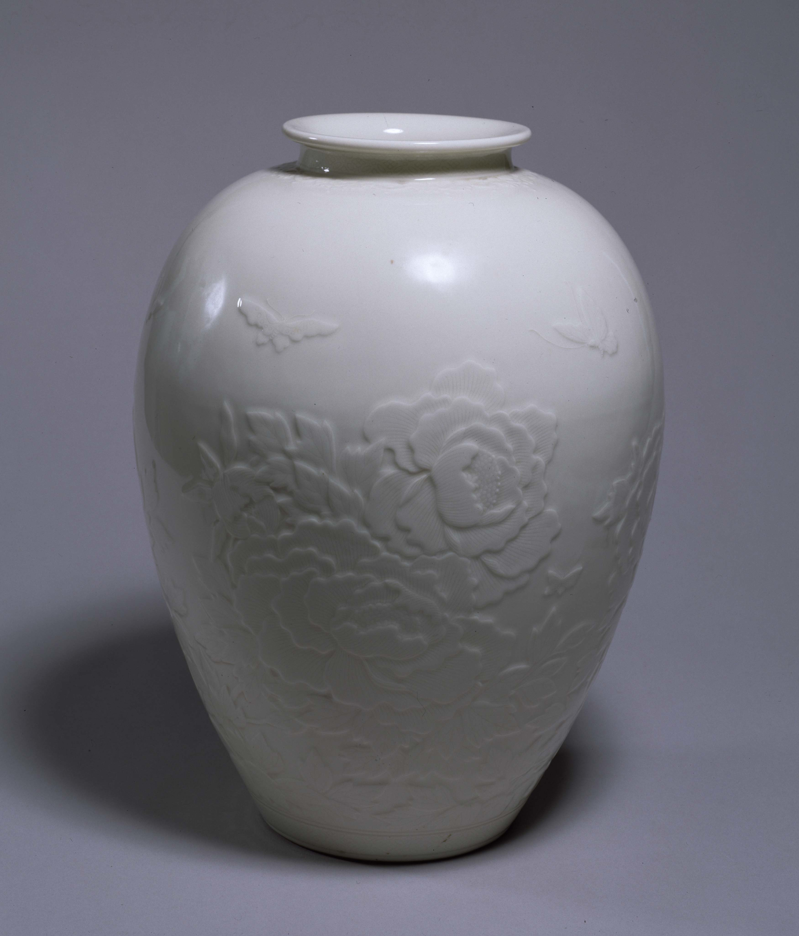 帝室技芸員 三代清風与平作 磁彩画 詩仙図 徳利一対 共箱/共布 帝室技芸員 三代清風与平作 磁彩画 詩仙図 徳利一対 共箱/