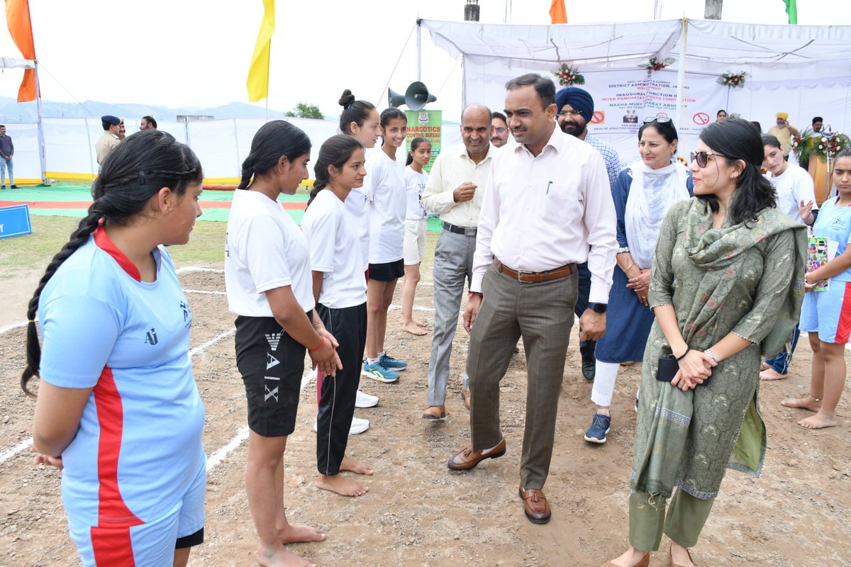 DyssoJ's tweet photo. Div. Com. Jammu inaugurates INTER PANCHAYAT SPORTS Competitions under NASHA MUKT BHARAT ABHIYAAN
Deputy Commisioner Jammu Smt. AVNY Lavasa (IAS) presents guest of honour to Sh. Ramesh Kumar (IAS) Divisional Commissioner Jammu during the above Said Inaugural function. https://t.co/hwXvl2SVFz