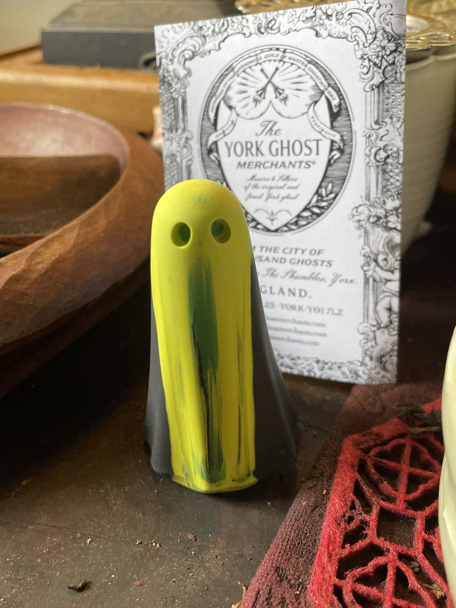 New friend on my desk… 

#yorkghostmerchants #yorkghost #writinginspiration