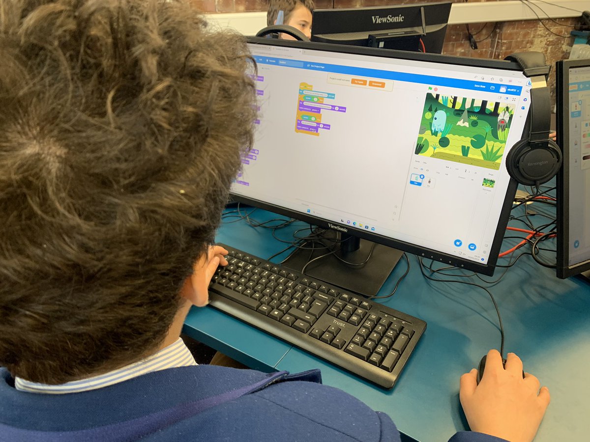 MaidaValeComp's tweet photo. Year 7 working on scratch if statements, having so much fun! They get so excited with their code. #scratch #mvs #mvscomputing https://t.co/iZPdvCCGzv